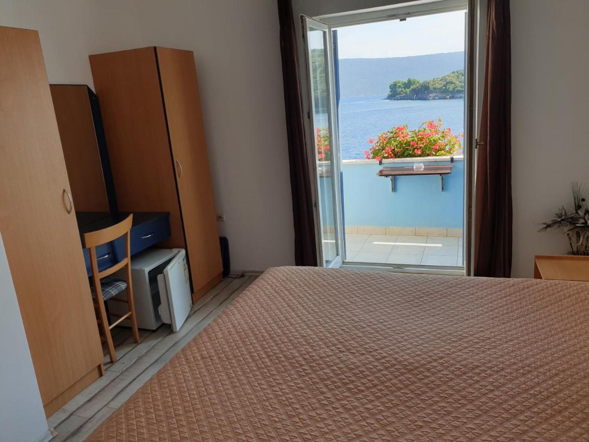 Sobe Mamalu Bed & Breakfast Valun Exterior photo