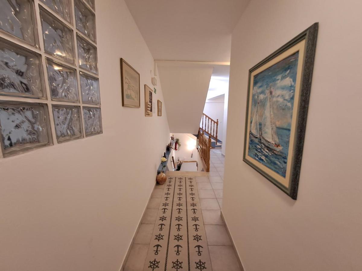 Sobe Mamalu Bed & Breakfast Valun Exterior photo